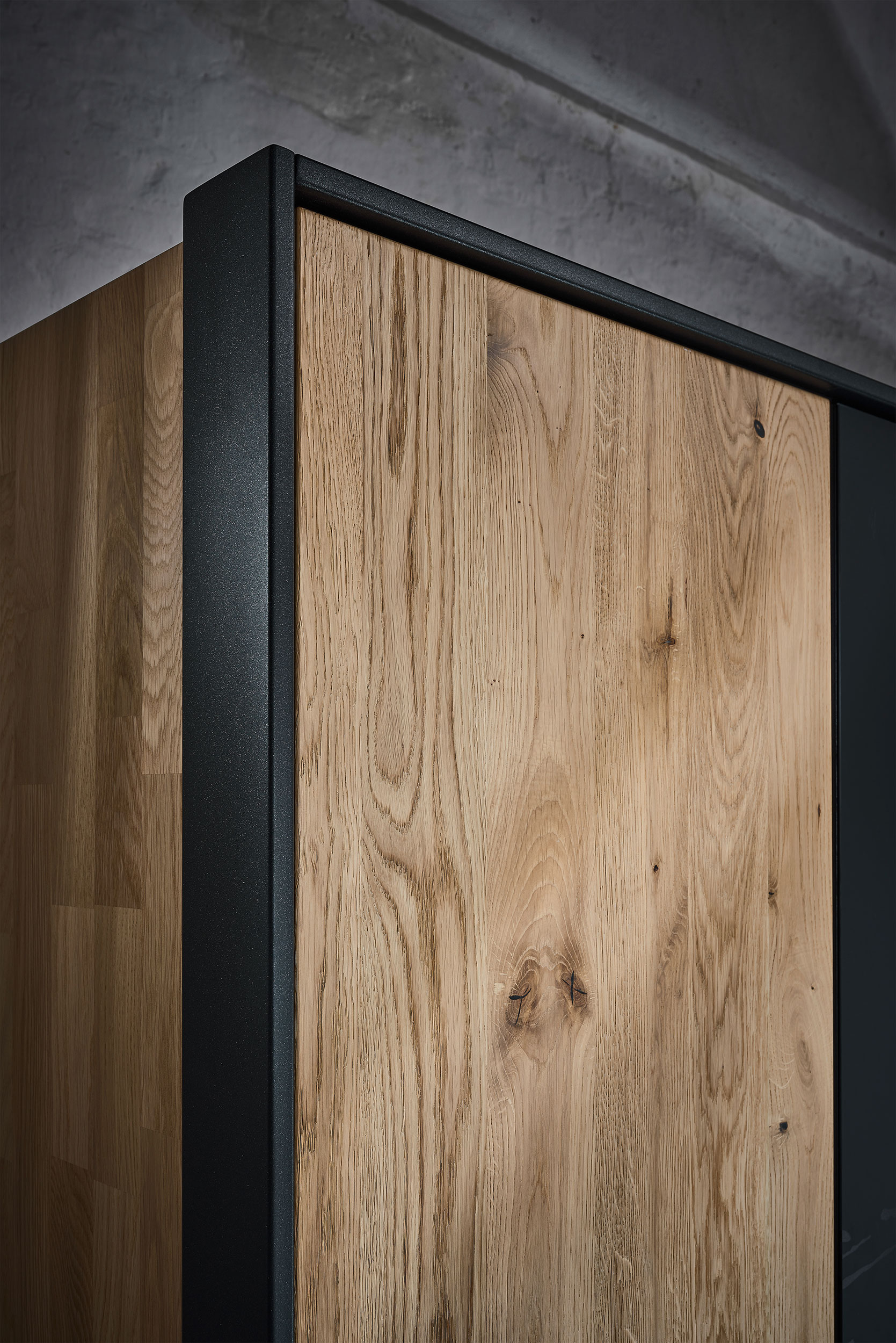 Kleiderschrank image number 4