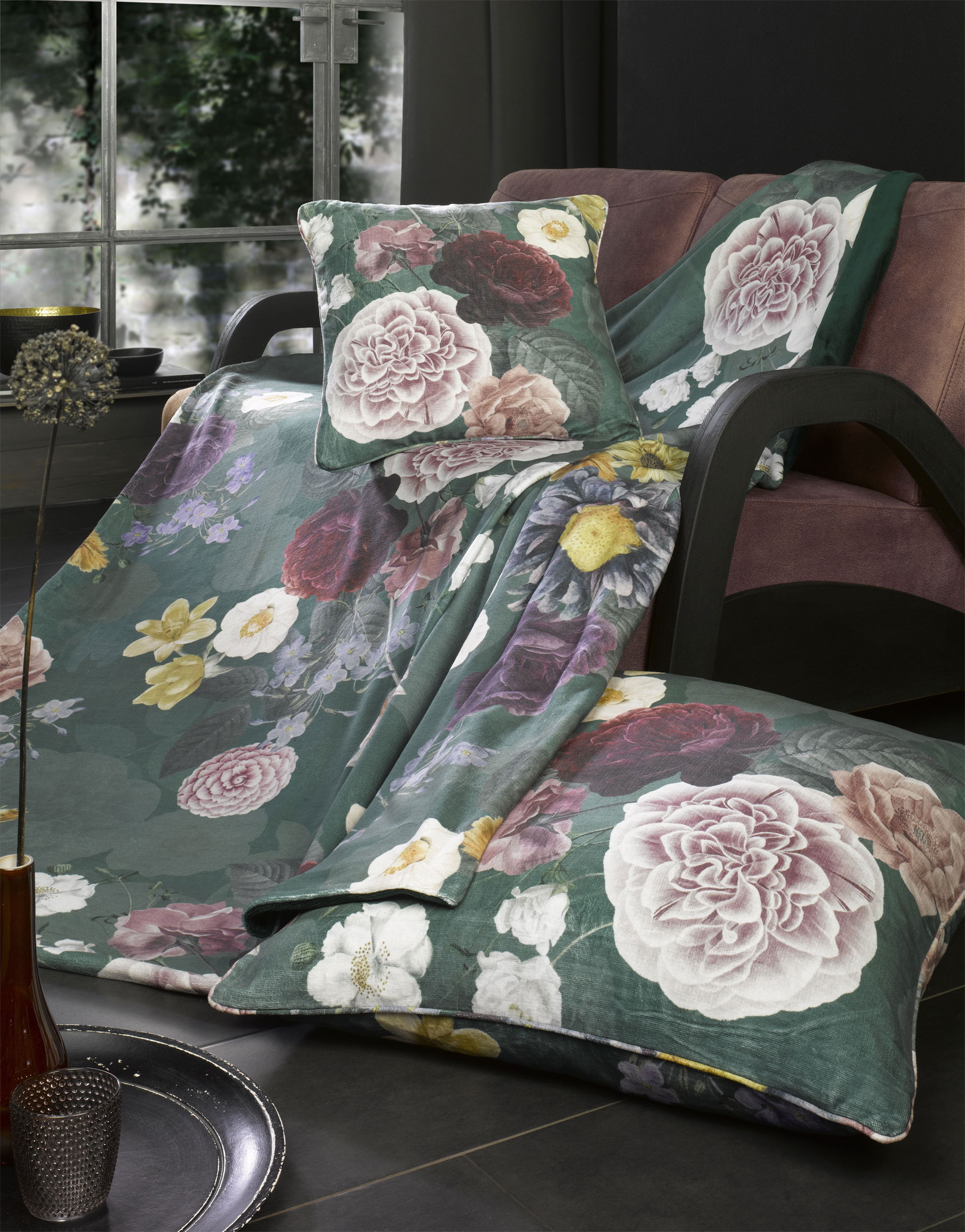 casa NOVA Plaid image number 2