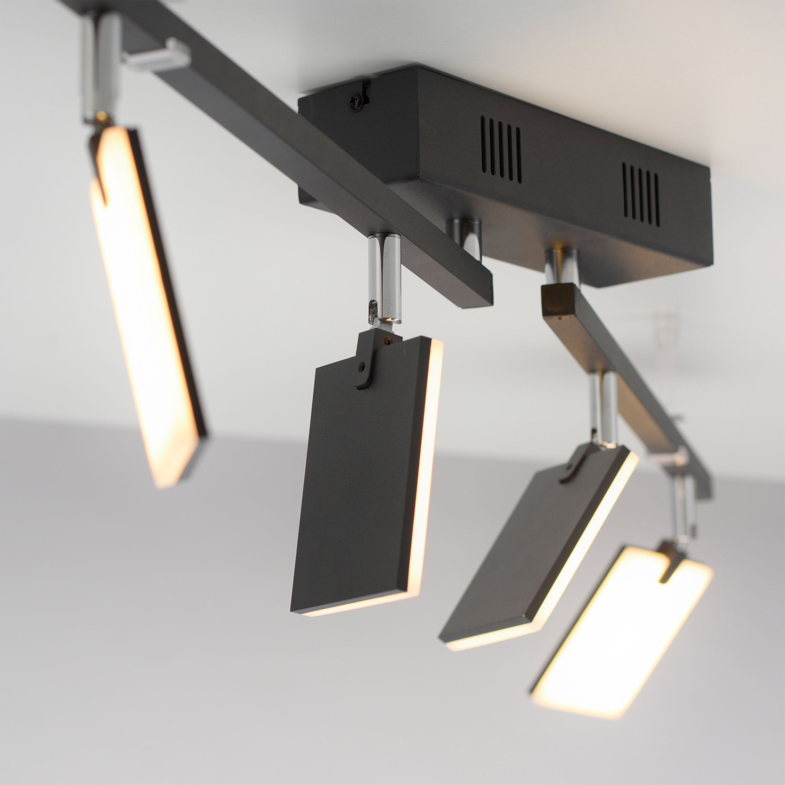 LED-Deckenleuchte 4flg image number null