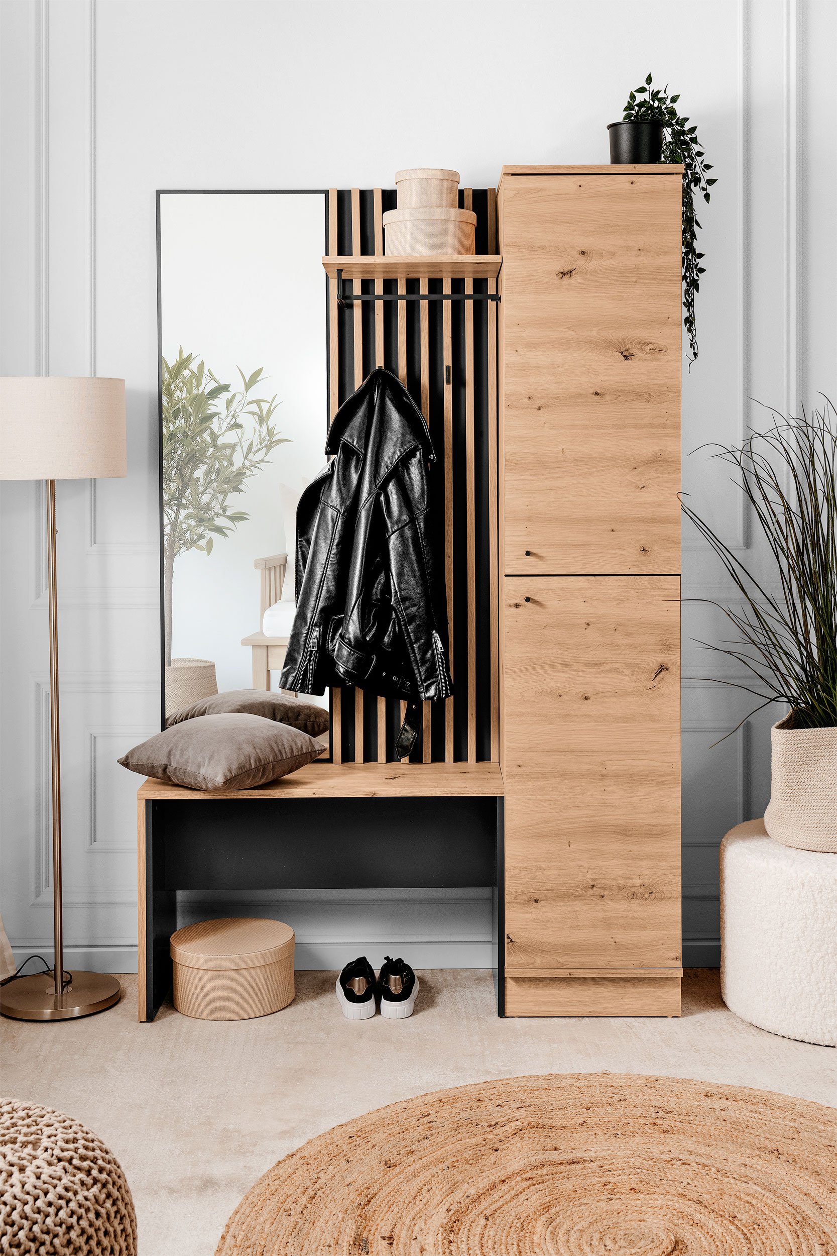 Garderobe image number null