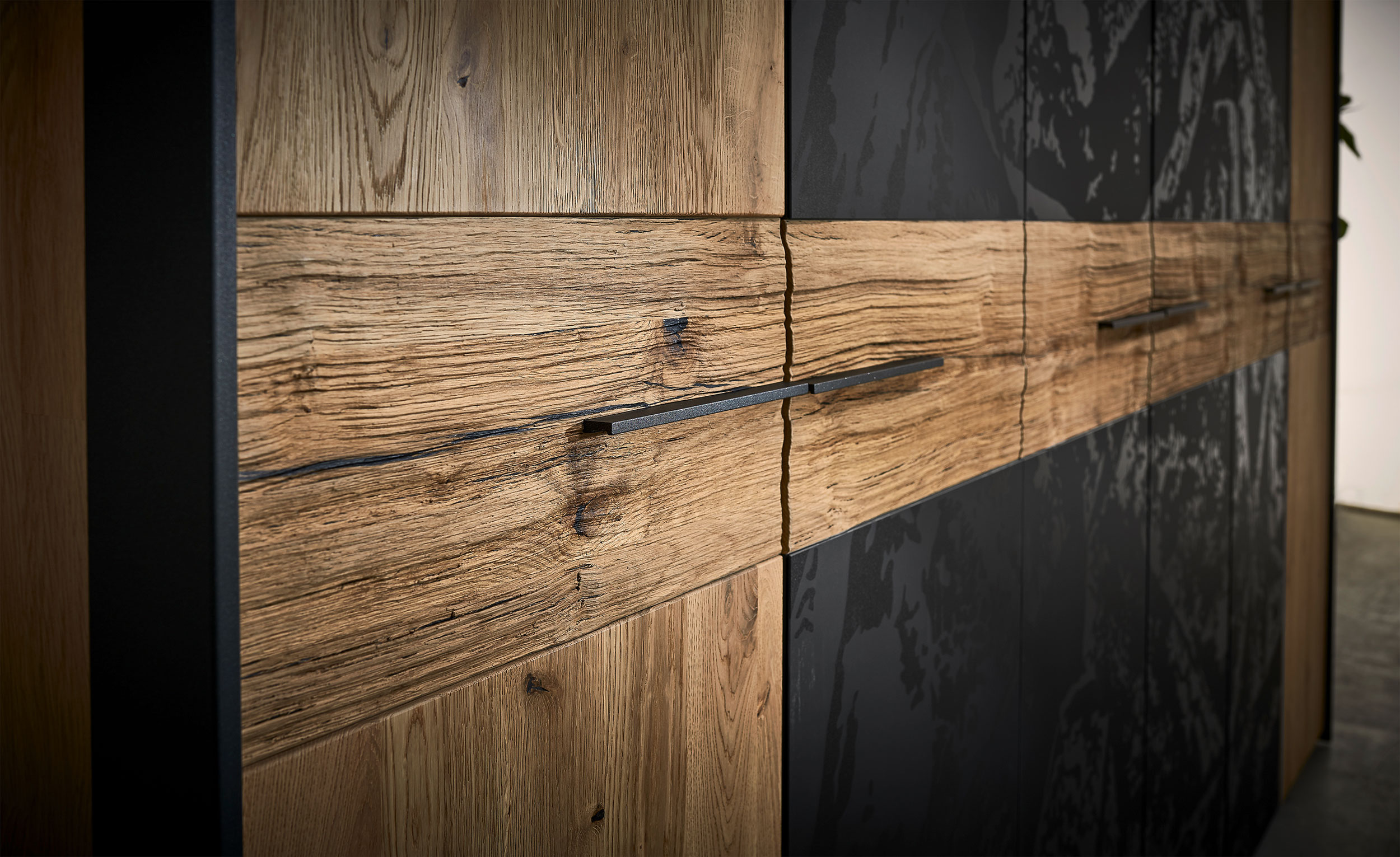 Kleiderschrank image number 3