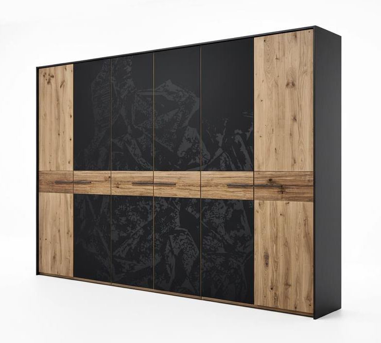 Kleiderschrank image number 1