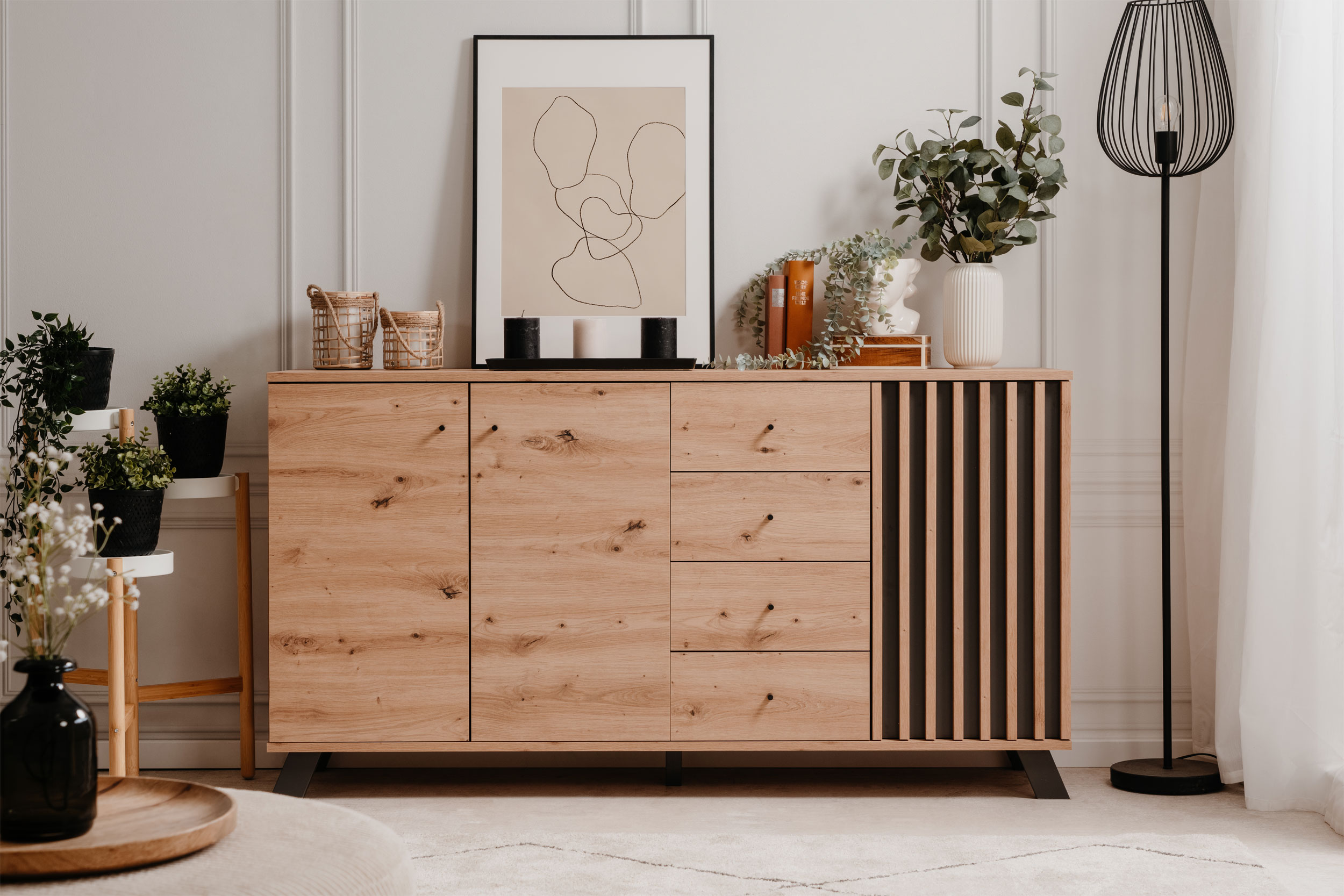 Sideboard image number 6